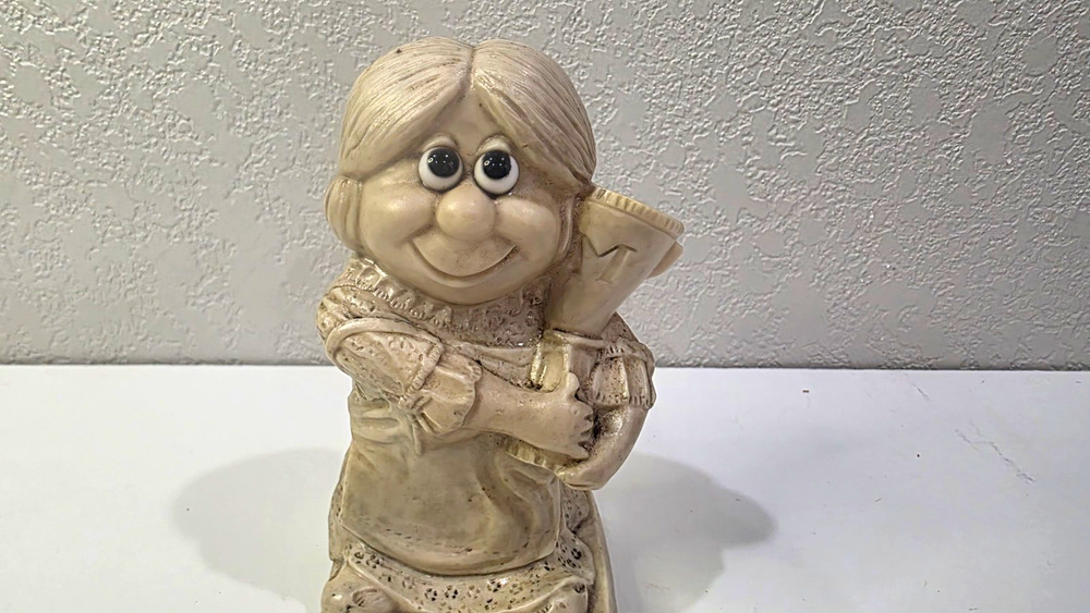 Vintage 1970 R&W Berries World’s Best Mother Figurine Sillisculpt 6.5” Mom